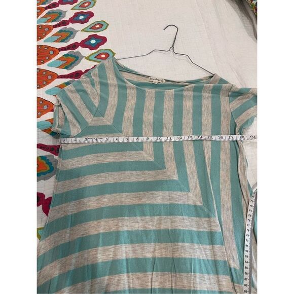 Love on a Hanger teal and gray striped sharkbite hem top - Picture 4 of 6